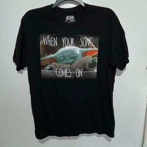 Star Wars Men's The Mandalorian Grogu When Your Song Comes On T-Shirt Large